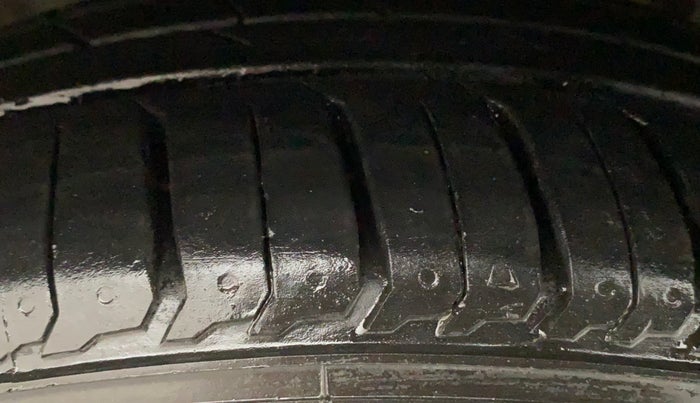 2017 Tata TIGOR XZA PETROL, Petrol, Automatic, 62,756 km, Left Front Tyre Tread