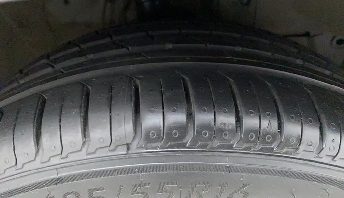 2017 Honda City 1.5L I-VTEC ZX CVT, Petrol, Automatic, 1,21,674 km, Right Front Tyre Tread