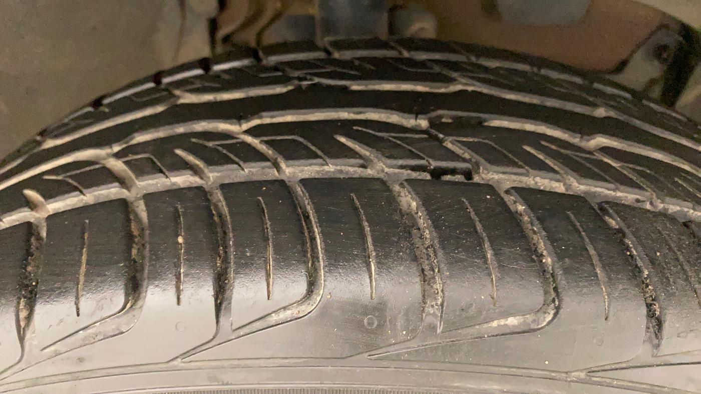 2017 Renault Duster RXS CVT, Petrol, Automatic, 51,249 km, Right Front Tyre Tread
