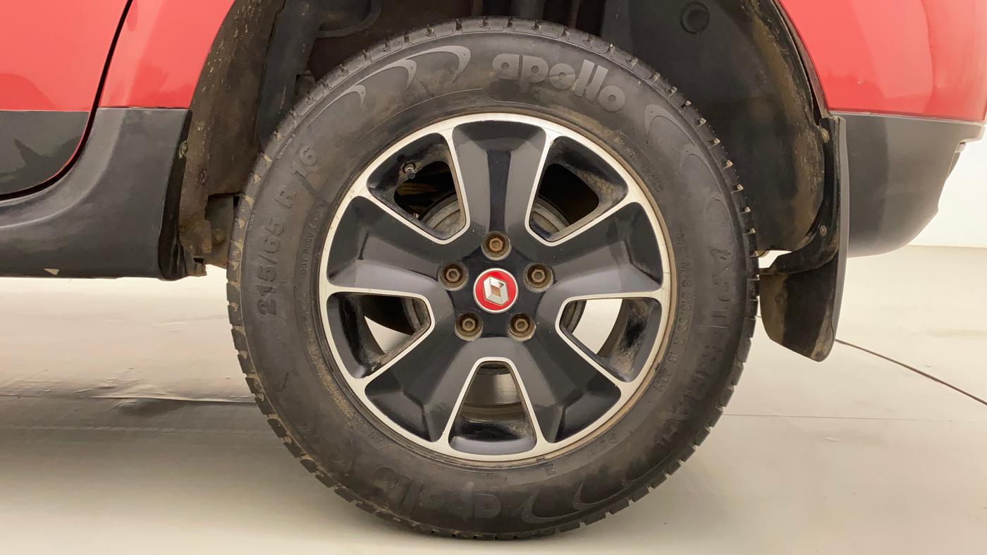 2017 Renault Duster RXS CVT, Petrol, Automatic, 51,249 km, Left Rear Wheel