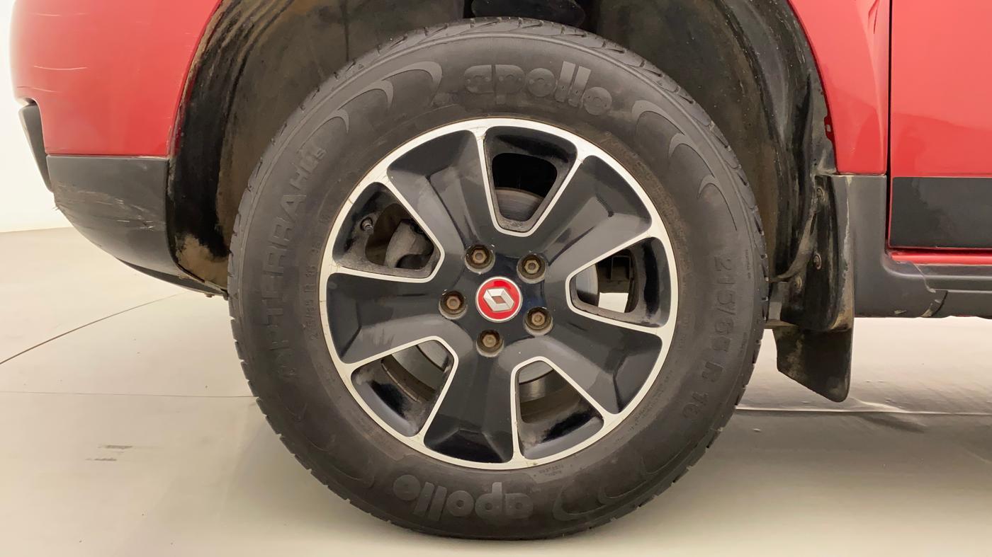 2017 Renault Duster RXS CVT, Petrol, Automatic, 51,249 km, Left Front Wheel