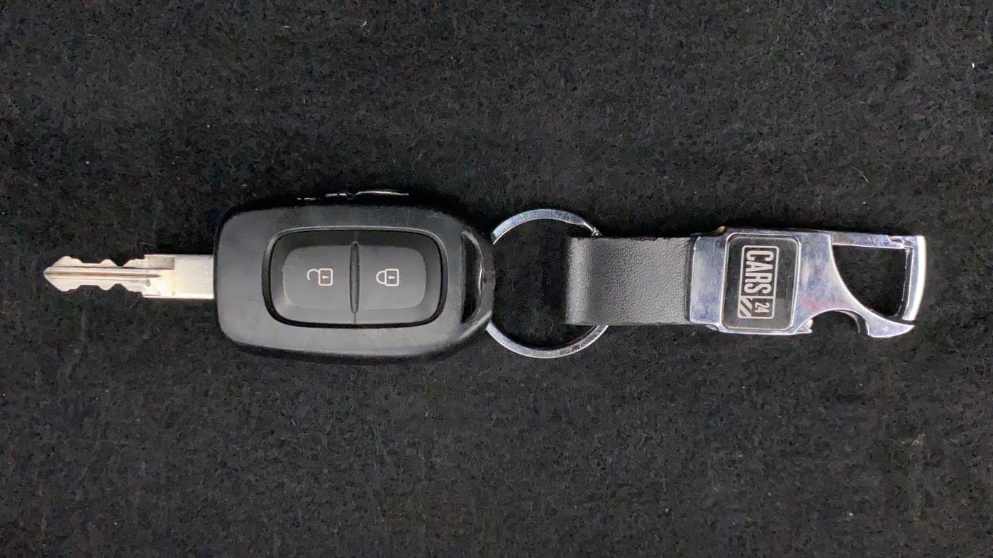 2017 Renault Duster RXS CVT, Petrol, Automatic, 51,249 km, Key Close Up