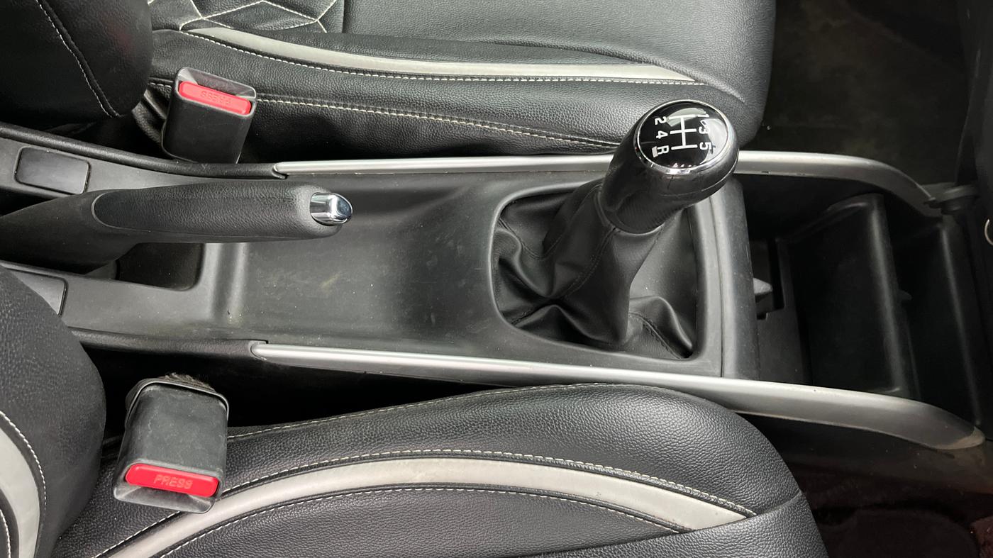 2017 Maruti Baleno ZETA PETROL 1.2, Petrol, Manual, 88,555 km, Gear Lever