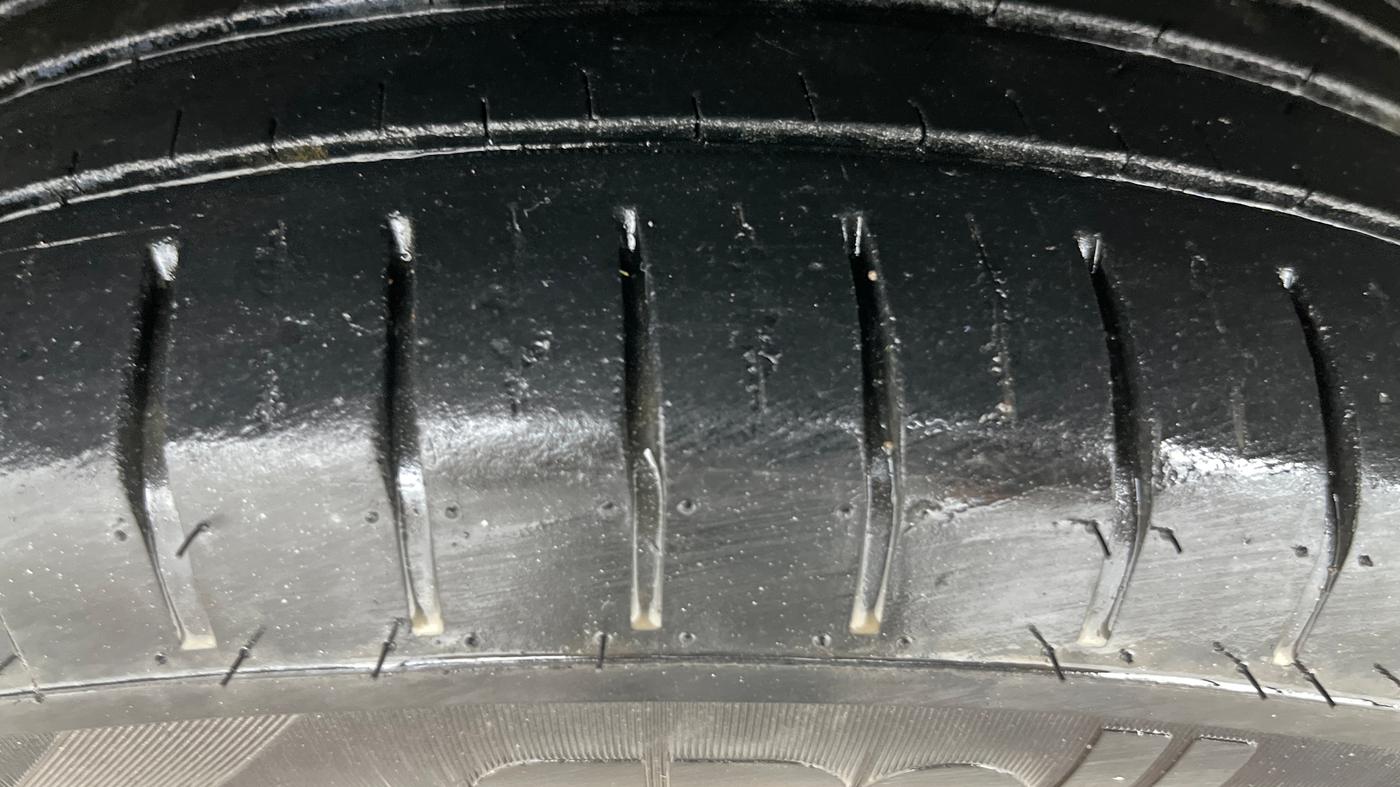 2017 Maruti Baleno ZETA PETROL 1.2, Petrol, Manual, 88,555 km, Left Front Tyre Tread