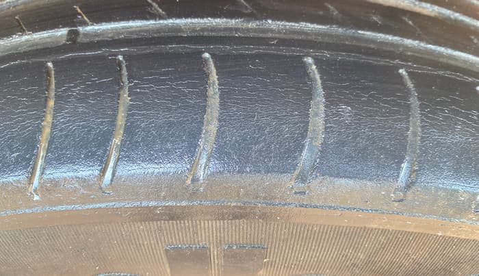 2014 Hyundai Eon ERA +, Petrol, Manual, 95,143 km, Left Rear Tyre Tread