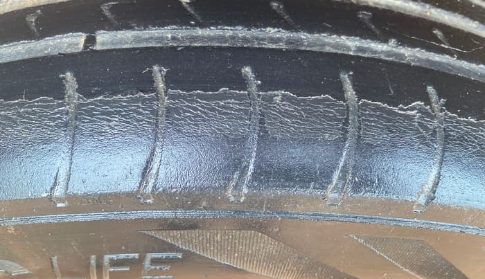 2014 Hyundai Eon ERA +, Petrol, Manual, 95,143 km, Right Rear Tyre Tread