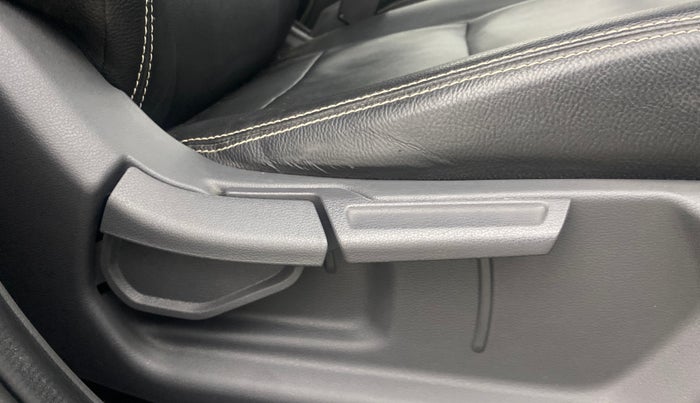 2021 Hyundai GRAND I10 NIOS SPORTZ 1.2 KAPPA VTVT, Petrol, Manual, 33,114 km, Driver Side Adjustment Panel