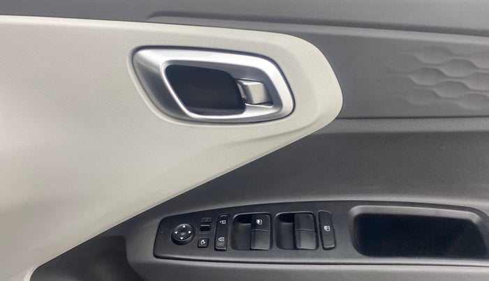 2021 Hyundai GRAND I10 NIOS SPORTZ 1.2 KAPPA VTVT, Petrol, Manual, 33,114 km, Driver Side Door Panels Control