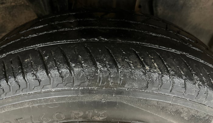 2023 Nissan MAGNITE XE, Petrol, Manual, 46,084 km, Right Front Tyre Tread