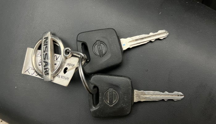 2023 Nissan MAGNITE XE, Petrol, Manual, 46,084 km, Key Close Up