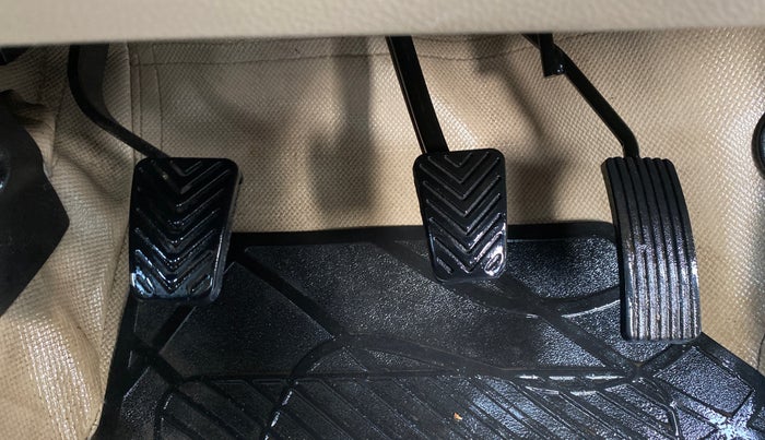 2015 Hyundai Eon ERA +, Petrol, Manual, 89,010 km, Pedals