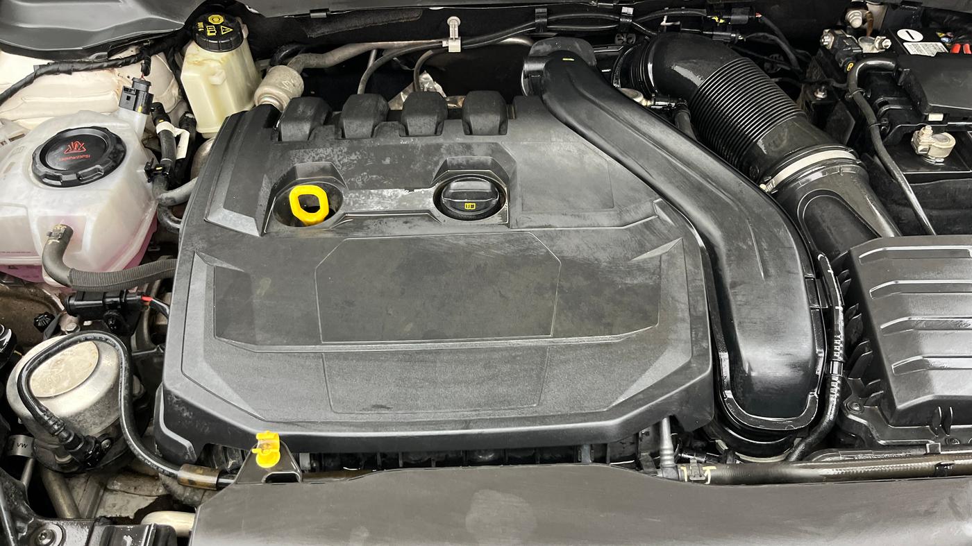 2022 Skoda KUSHAQ STYLE 1.5L TSI DSG, Petrol, Automatic, 45,545 km, Engine View