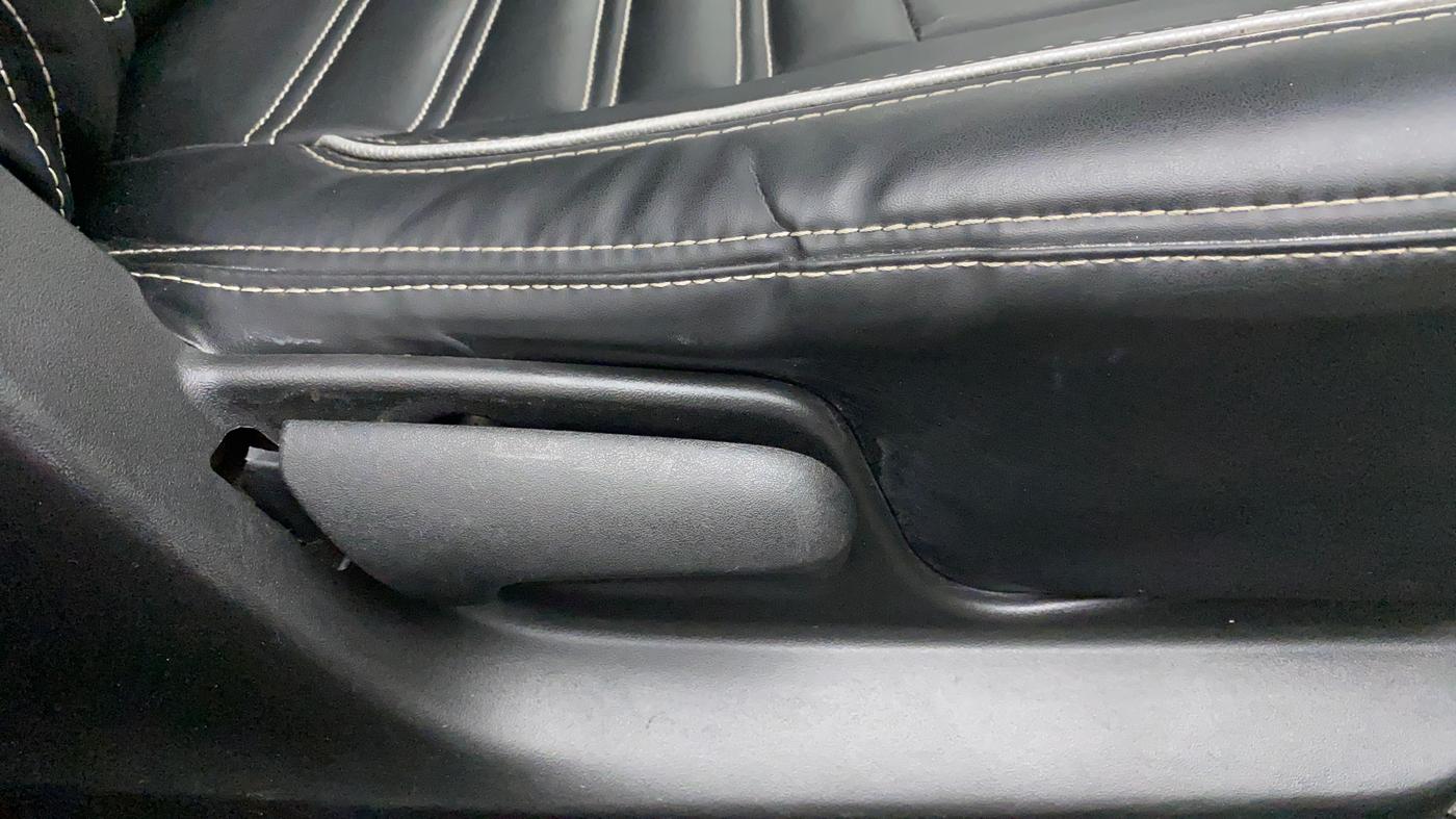 2014 Maruti Swift VXI, Petrol, Manual, 71,083 km, Driver Side Adjustment Panel