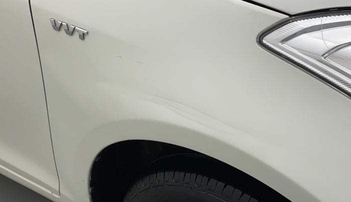 2014 Maruti Swift VXI, Petrol, Manual, 71,083 km, Right fender - Minor scratches