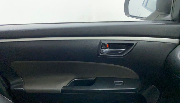 2014 Maruti Swift VXI, Petrol, Manual, 71,083 km, Left front window switch / handle - Power window makes minor noise