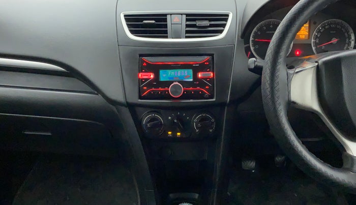 2014 Maruti Swift VXI, Petrol, Manual, 71,083 km, Air Conditioner