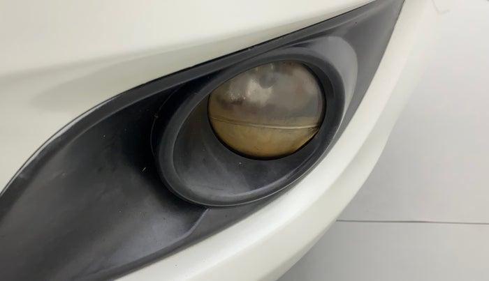 2014 Maruti Swift VXI, Petrol, Manual, 71,083 km, Left fog light - Minor damage