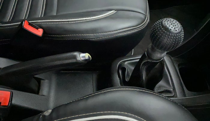 2014 Maruti Swift VXI, Petrol, Manual, 71,083 km, Gear Lever