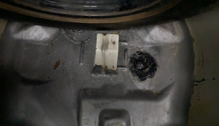 2014 Maruti Swift VXI, Petrol, Manual, 71,083 km, Boot floor - Slight discoloration