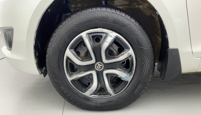 2014 Maruti Swift VXI, Petrol, Manual, 71,083 km, Left Front Wheel