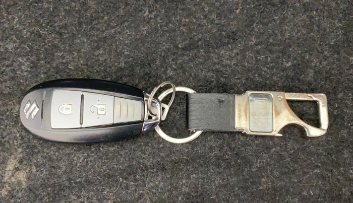 2015 Maruti Swift ZDI, Diesel, Manual, 1,12,871 km, Key Close Up