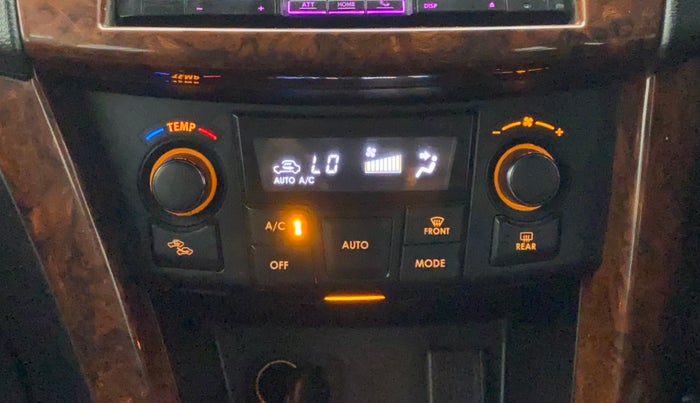 2015 Maruti Swift ZDI, Diesel, Manual, 1,12,871 km, Automatic Climate Control