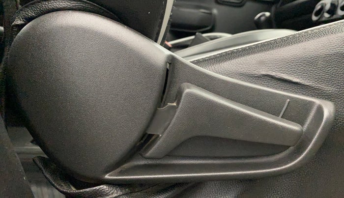 2022 Maruti S PRESSO VXI+, Petrol, Manual, 40,419 km, Driver Side Adjustment Panel