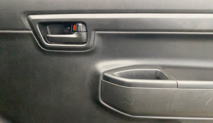 2022 Maruti S PRESSO VXI+, Petrol, Manual, 40,419 km, Driver Side Door Panels Control