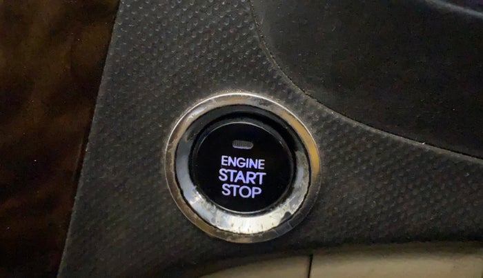 2014 Hyundai Verna FLUIDIC 1.6 VTVT SX OPT, Petrol, Manual, 69,713 km, Keyless Start/ Stop Button