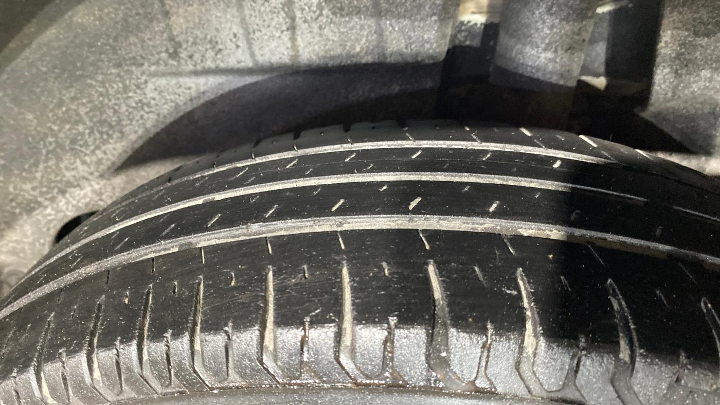 2019 Maruti Dzire VXI, Petrol, Manual, 84,400 km, Left Rear Tyre Tread
