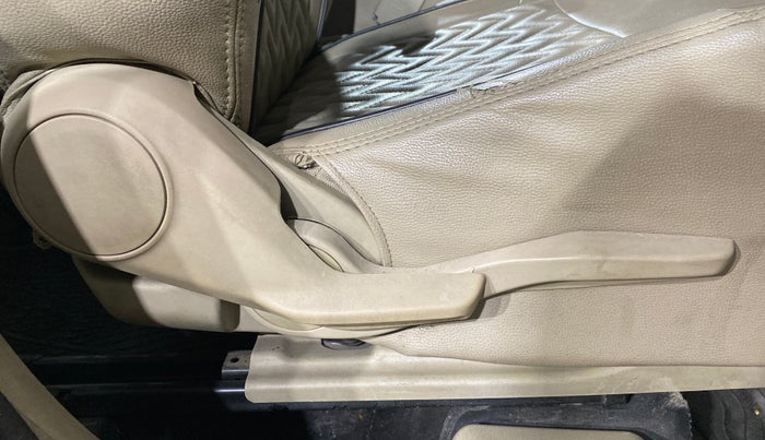 2019 Maruti Dzire VXI, Petrol, Manual, 84,440 km, Driver Side Adjustment Panel