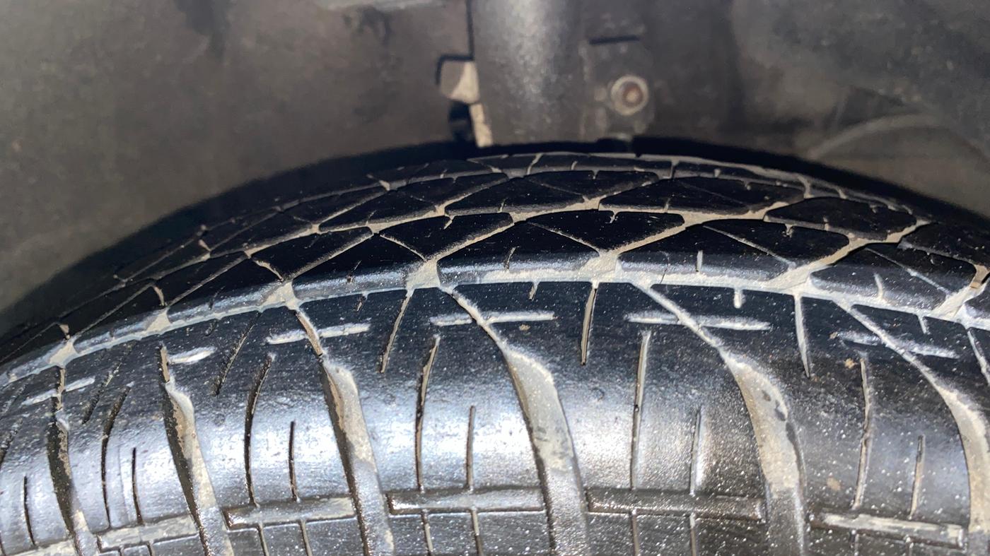 2019 Maruti Dzire VXI, Petrol, Manual, 84,400 km, Right Front Tyre Tread