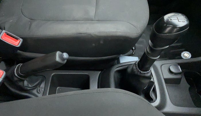 2018 Renault Kwid RXT, Petrol, Manual, 39,474 km, Gear Lever