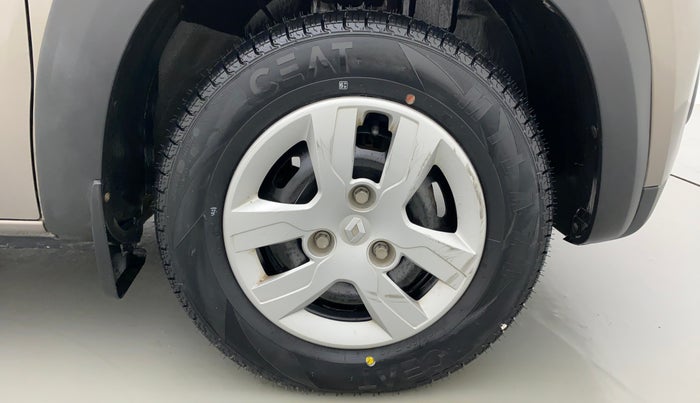 2018 Renault Kwid RXT, Petrol, Manual, 39,474 km, Right Front Wheel
