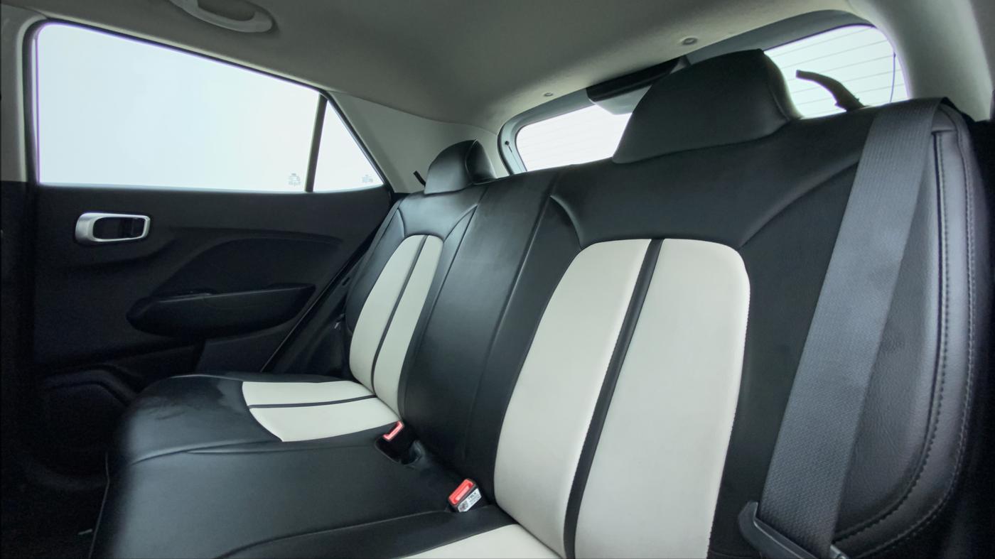 2021 Hyundai VENUE S MT 1.2 KAPPA, Petrol, Manual, 9,481 km, Right Side Rear Door Cabin