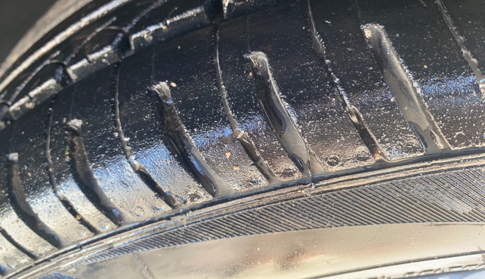 2022 Tata TIGOR XZ PLUS CNG, CNG, Manual, 59,874 km, Right Front Tyre Tread