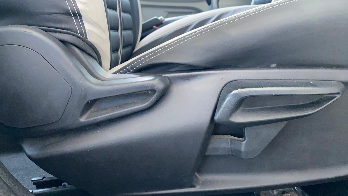 2022 Tata TIGOR XZ PLUS CNG, CNG, Manual, 59,874 km, Driver Side Adjustment Panel