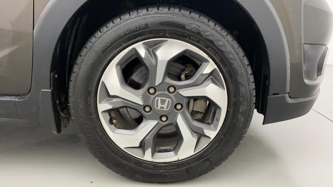 2016 Honda BR-V 1.5 i-VTEC V, Petrol, Manual, 91,899 km, Right Front Wheel