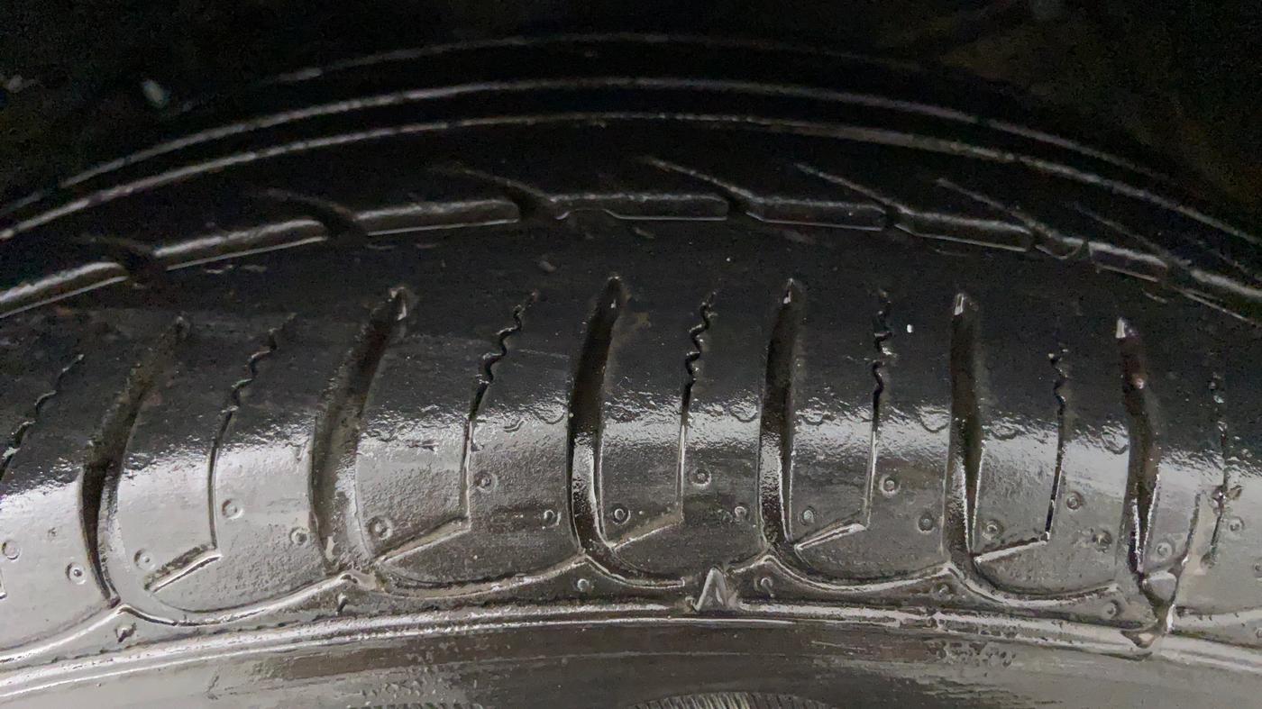 2016 Honda BR-V 1.5 i-VTEC V, Petrol, Manual, 91,899 km, Left Front Tyre Tread