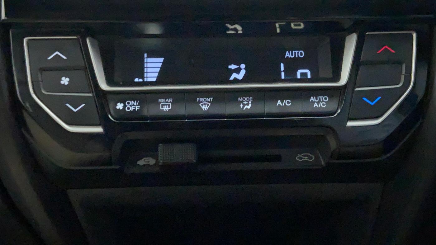 2016 Honda BR-V 1.5 i-VTEC V, Petrol, Manual, 91,899 km, Automatic Climate Control