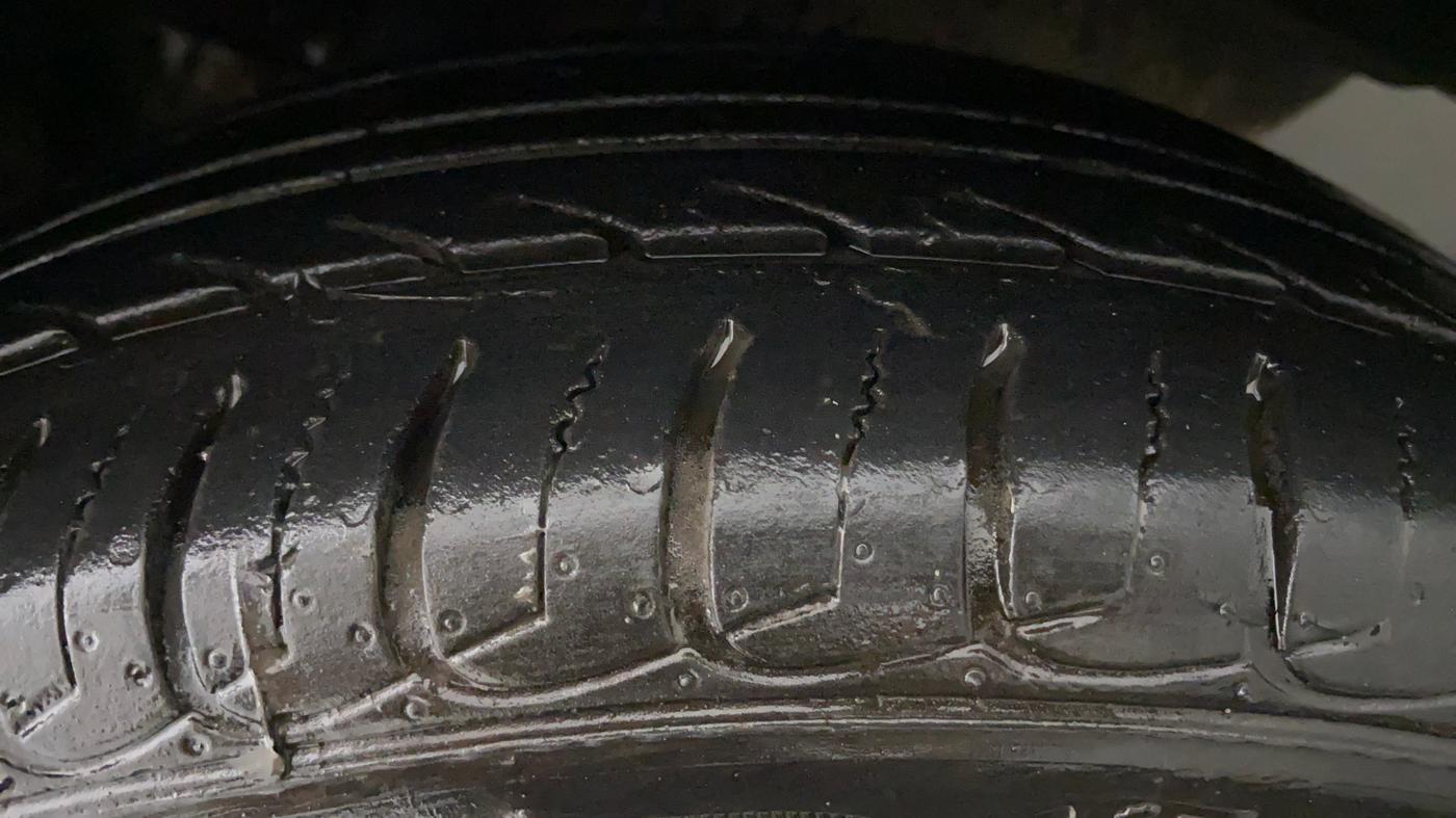 2016 Honda BR-V 1.5 i-VTEC V, Petrol, Manual, 91,899 km, Left Rear Tyre Tread