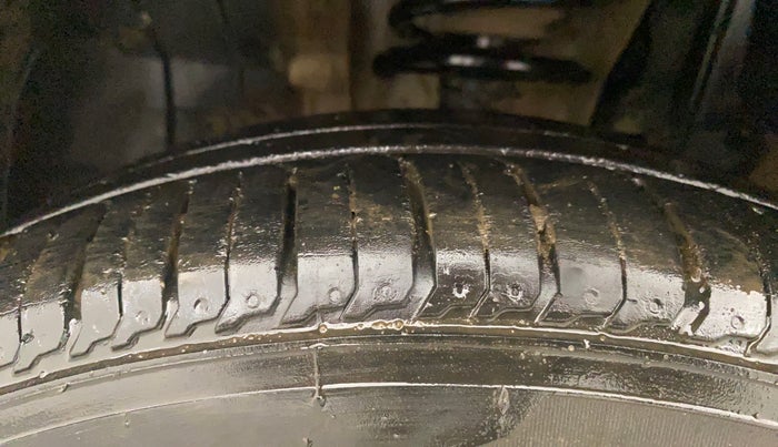 2022 Renault TRIBER RXZ, Petrol, Manual, 21,168 km, Left Front Tyre Tread