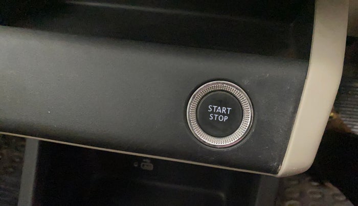 2022 Renault TRIBER RXZ, Petrol, Manual, 21,168 km, Keyless Start/ Stop Button