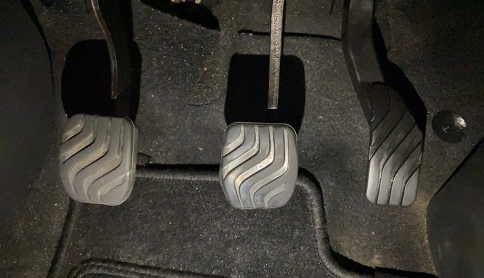 2021 Nissan MAGNITE XV PREMIUM, Petrol, Manual, 49,818 km, Pedals