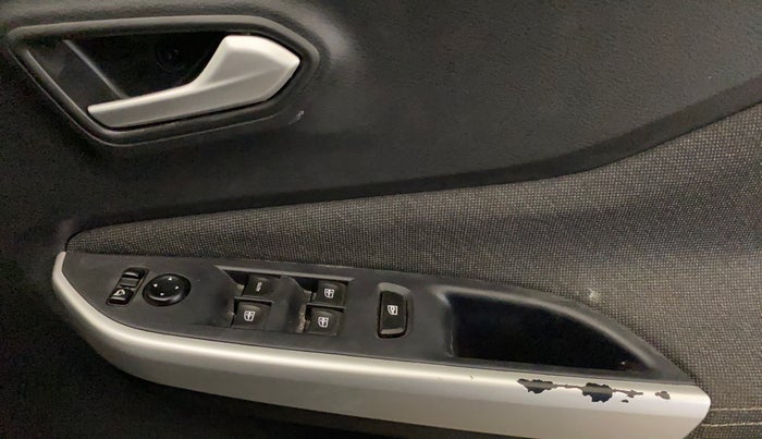 2021 Nissan MAGNITE XV PREMIUM, Petrol, Manual, 49,818 km, Driver Side Door Panels Control