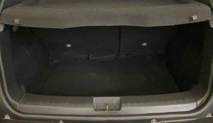 2021 Nissan MAGNITE XV PREMIUM, Petrol, Manual, 49,818 km, Boot Inside