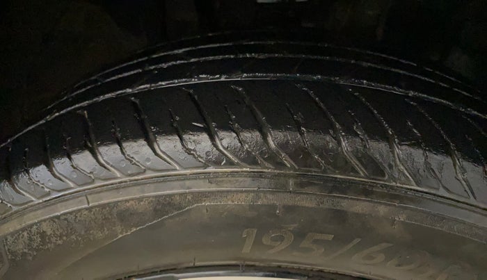 2021 Nissan MAGNITE XV PREMIUM, Petrol, Manual, 49,818 km, Right Front Tyre Tread