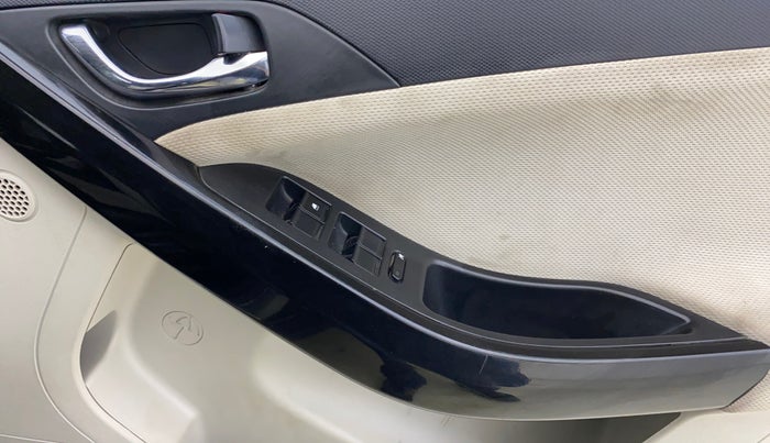 2023 Tata NEXON XZ PLUS DIESEL SUNROOF, Diesel, Manual, 78,294 km, Driver Side Door Panels Control