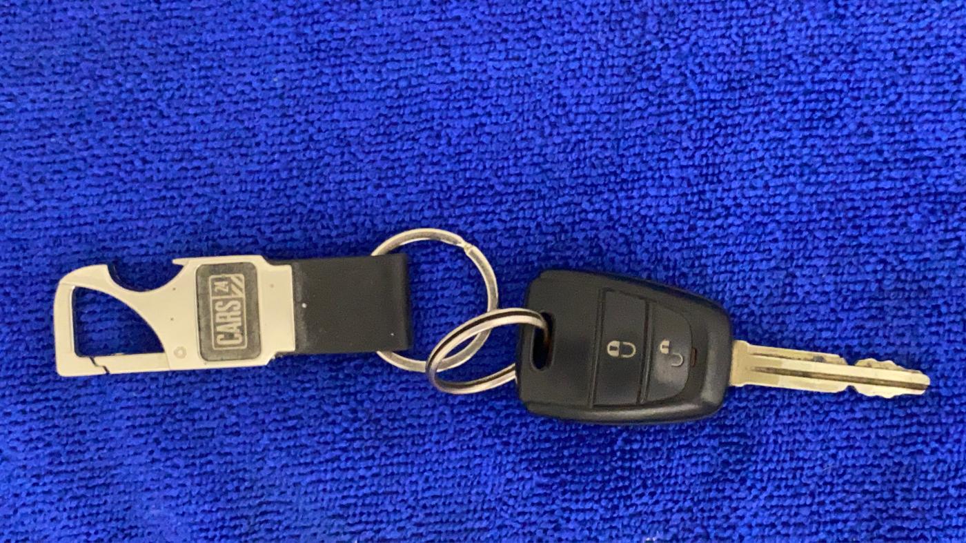 2016 Hyundai Eon SPORTZ, Petrol, Manual, 26,122 km, Key Close Up