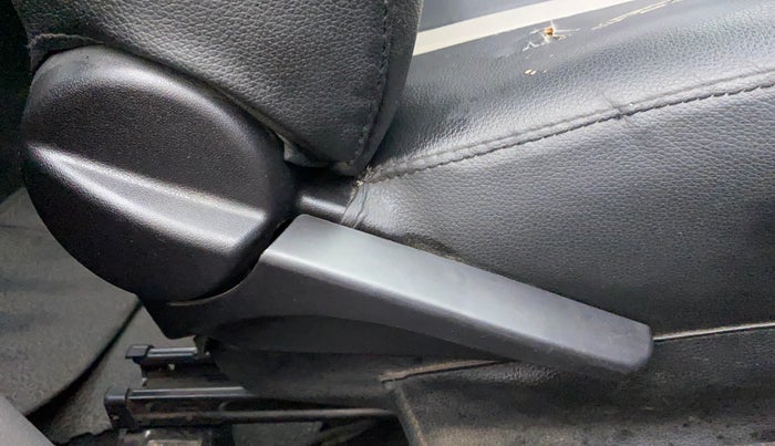 2011 Toyota Etios Liva G, Petrol, Manual, 27,389 km, Driver Side Adjustment Panel